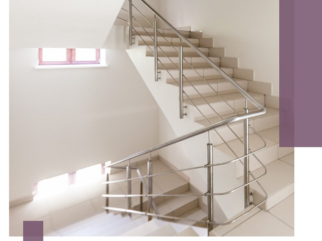 Установка и замена перил в подъезде в Киселёвске