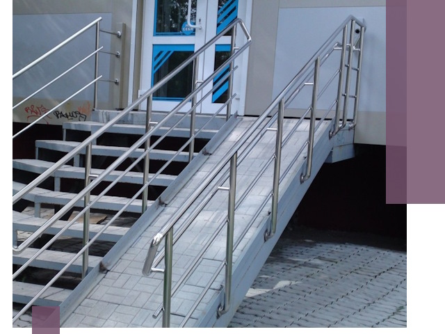 Пандус на крыльцо под ключ в Киселёвске: монтаж и изготовление