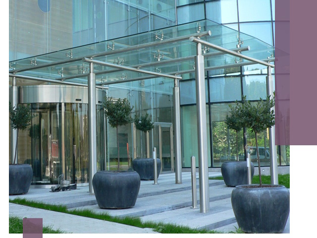 Навесы из стекла на заказ в Киселёвске — монтаж и установка