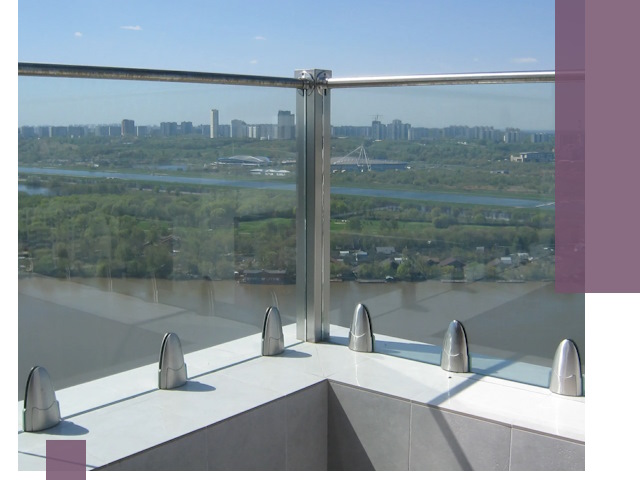 Стеклянные парапеты премиум класса в Киселёвске для домов и бизнесов