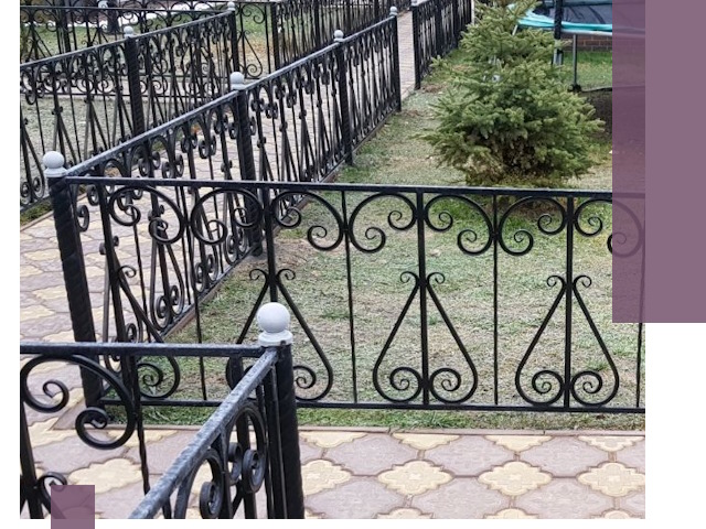 Кованые газонные ограждения под ключ в Киселёвске
